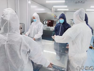 安平县委书记曹向东赴京对接项目合作事宜